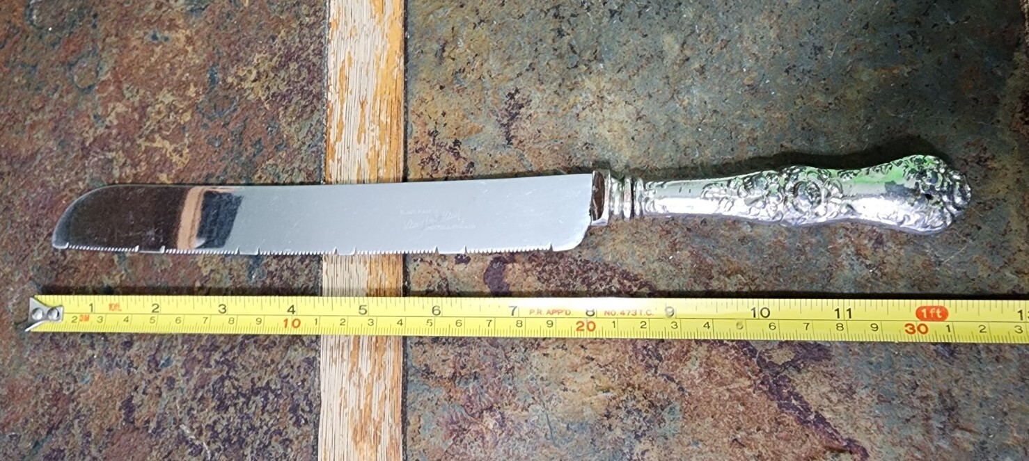 VTG SHEFFIELD ENGLAND 🇬🇧 ORNATE DISTRESSED SILVERPLATE HANDLED BREAD 🍞 KNIFE