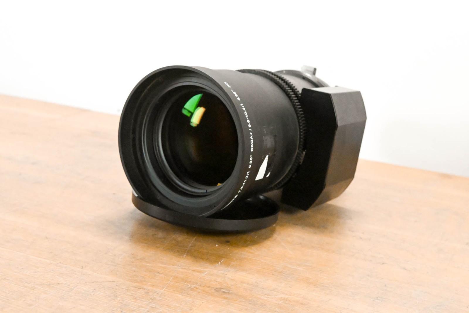 Christie 7.5-11.2:1 0.95" SXGA+ / 6.9-10.4:1 0.95" HD Zoom Lens CG011JD