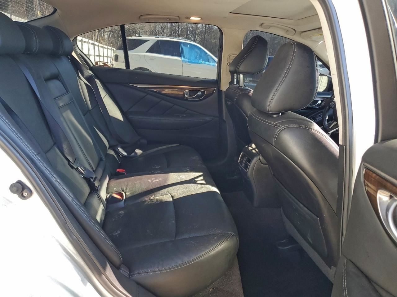 Q50 2017 Glove Box 4942770