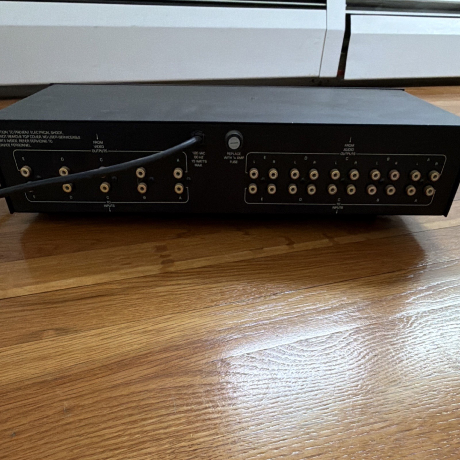 Niles VSA-5 Audio/Video Patching System Black, Switch w/ Lamp Fuse, US Plug