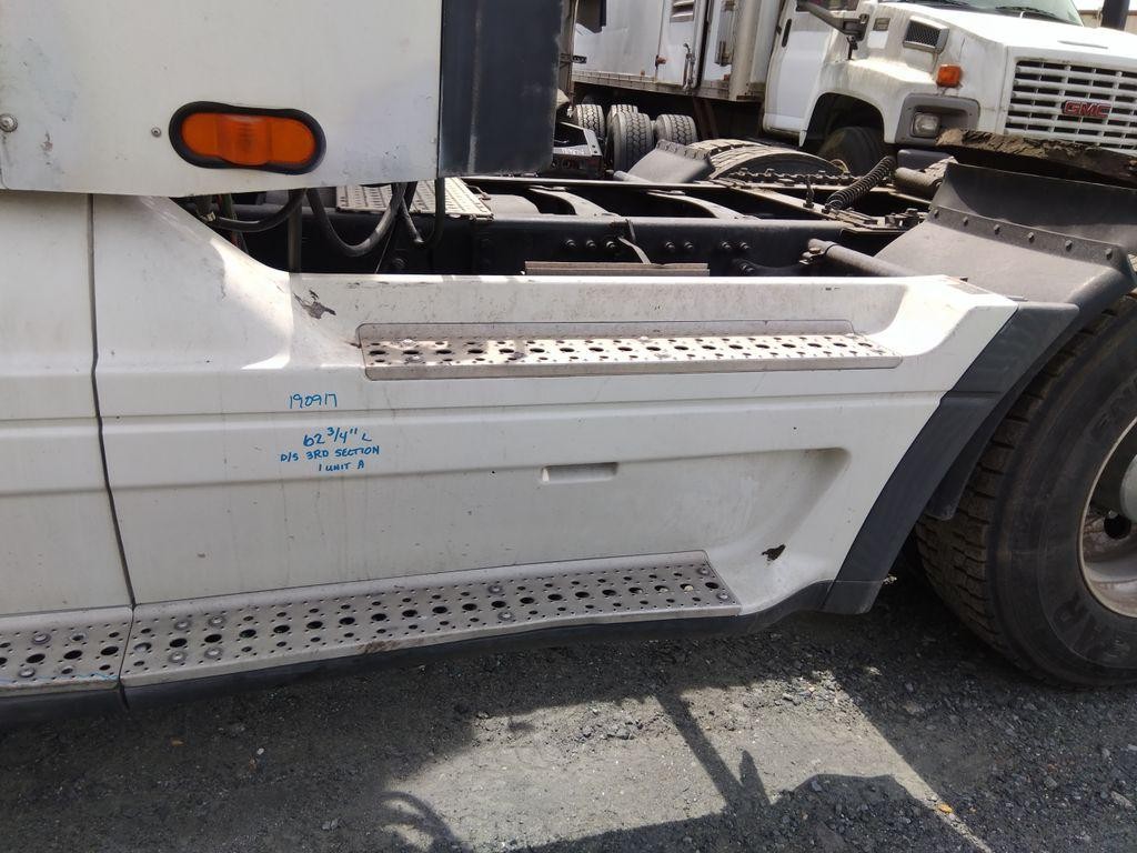 For 2007 FREIGHTLINER CENTURY 120 SIDE FAIRING Left ,  MD