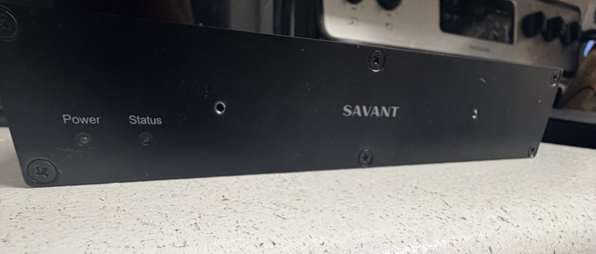 Savant PAV-SMS2001-00 Streaming Music Server - REV 09 - LK NW GRT COND