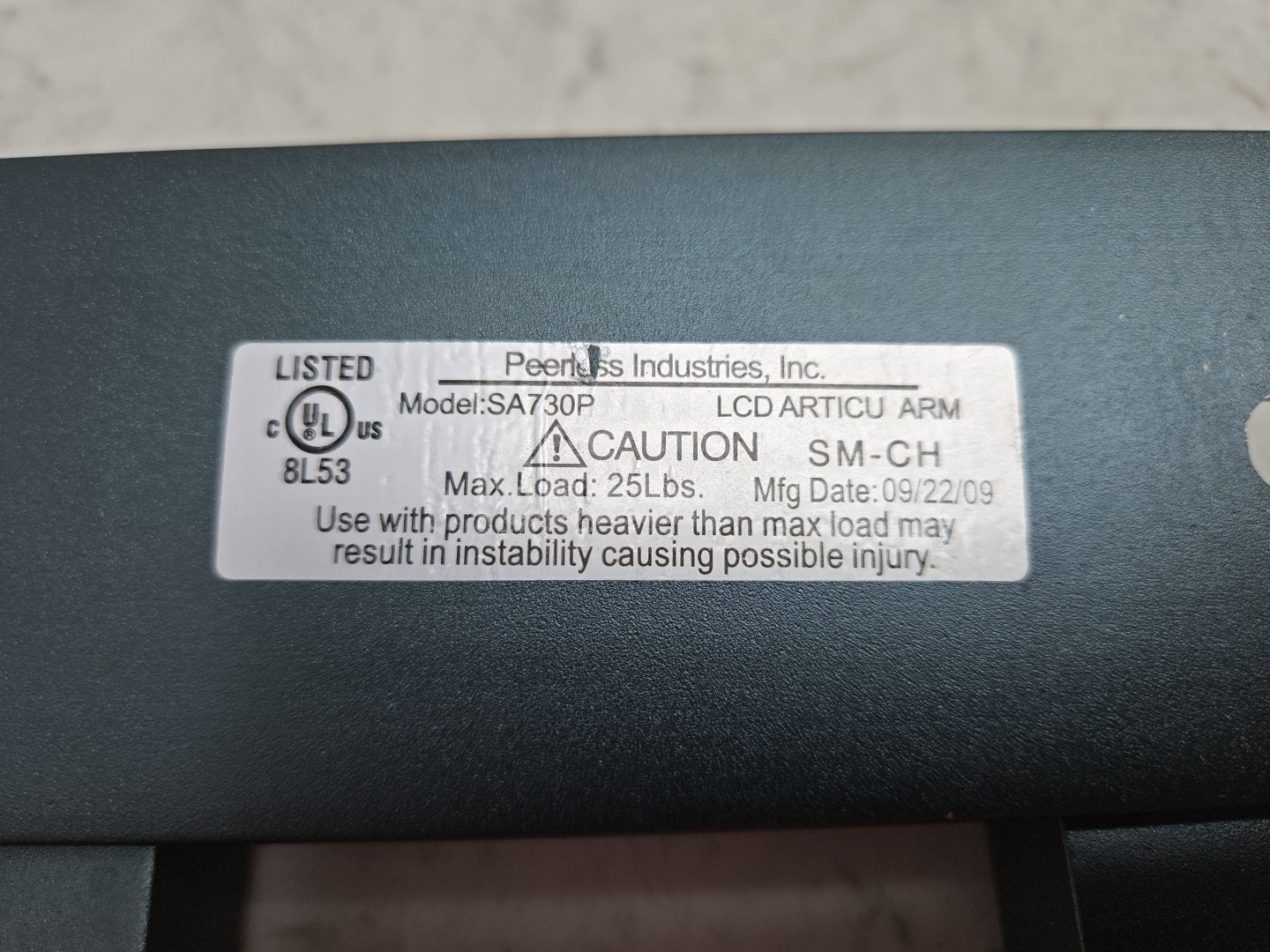 Peerless SA730P Flat Panel Articulating Mount 10" to 29" Compatible w/ Diagonal