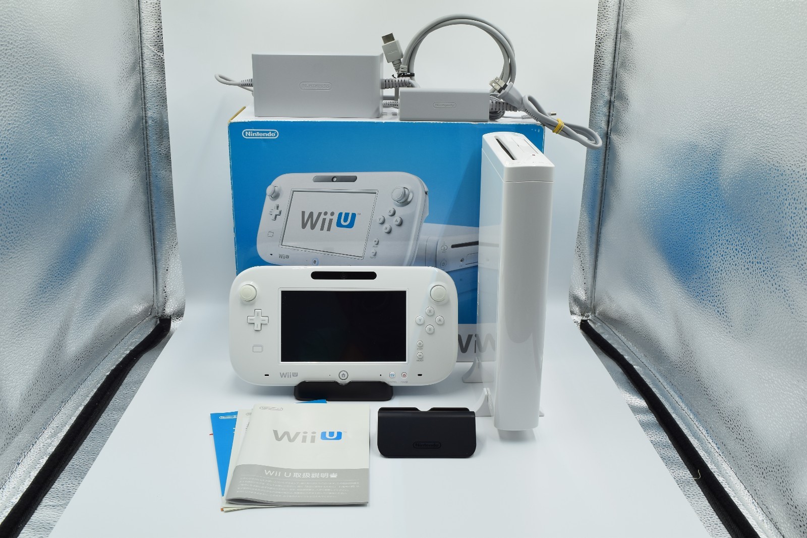 Nintendo Wii U Premium 32GB White Tested w/ Box Excellent Condition Japan Region