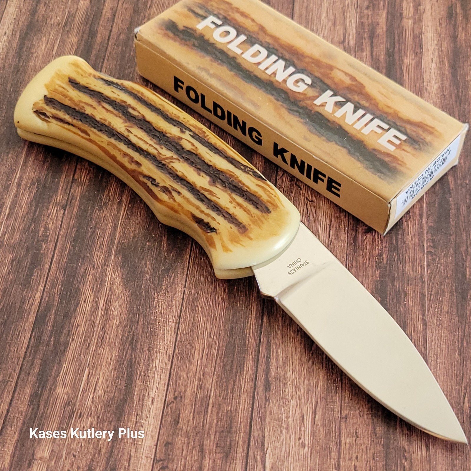 Wild Outdoors Lockback Folding Pocket Knife W/Wolf Picture