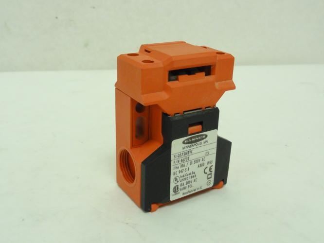 202989 Old-Stock; Banner SI-QS75MRVC Flat Pack Switch 46702; 10A@500VAC