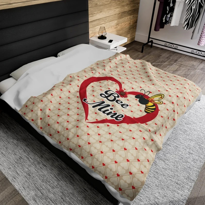 Cozy Hearts Velveteen Plush Blanket Cute Valentine Style