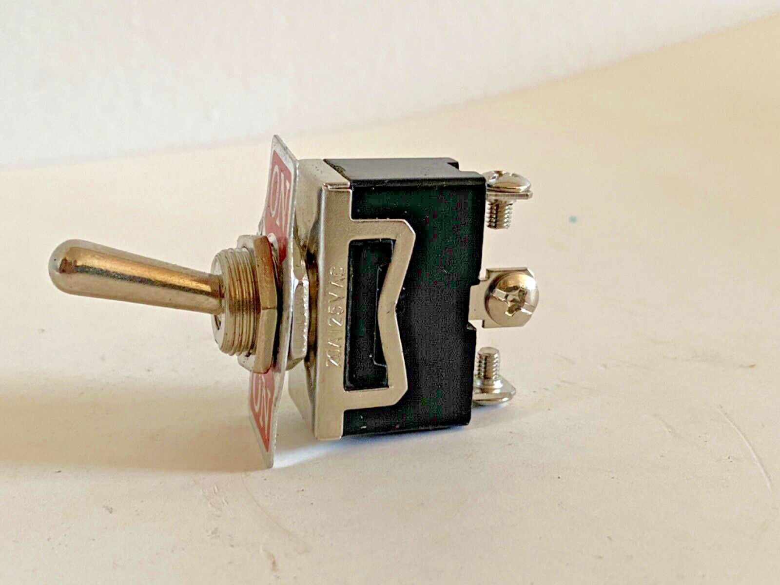 AC 250V 15A Terminal ON-ON 2 Position Latch Toggle Switch