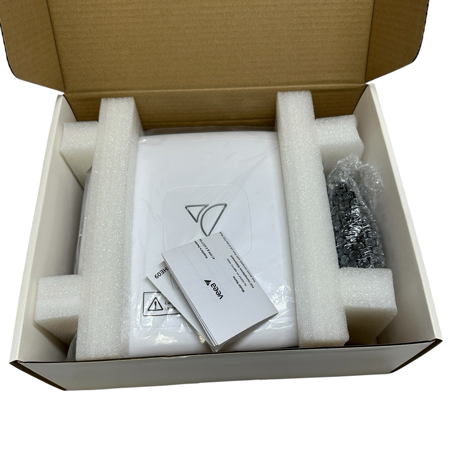 VEEAHub veea VHE09 Smart Computing Hub White NIB