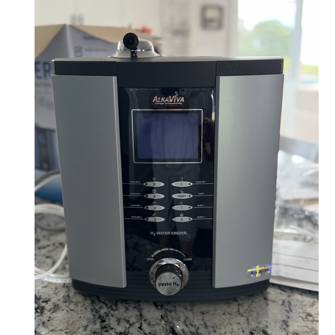 AlkaViva Vesta H2 Alkaline Water Ionizer & Hydrogen Generator Silver Black