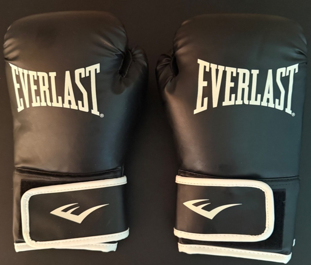 Everlast Core 2 Training Boxing Gloves – Synthetic Leather, S/M, Black