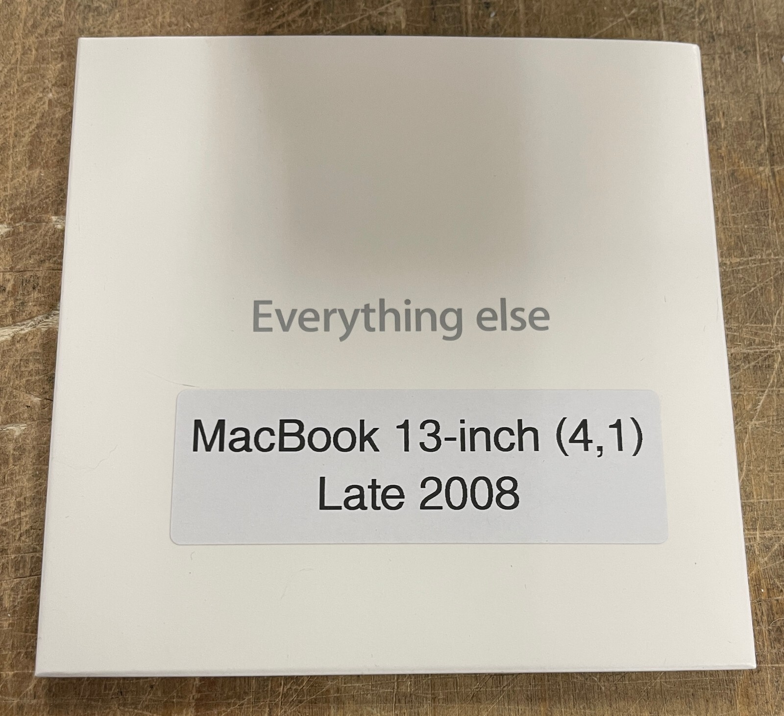 Apple MacBook 13-inch (4.1) Late 2008 Print and Media Packet