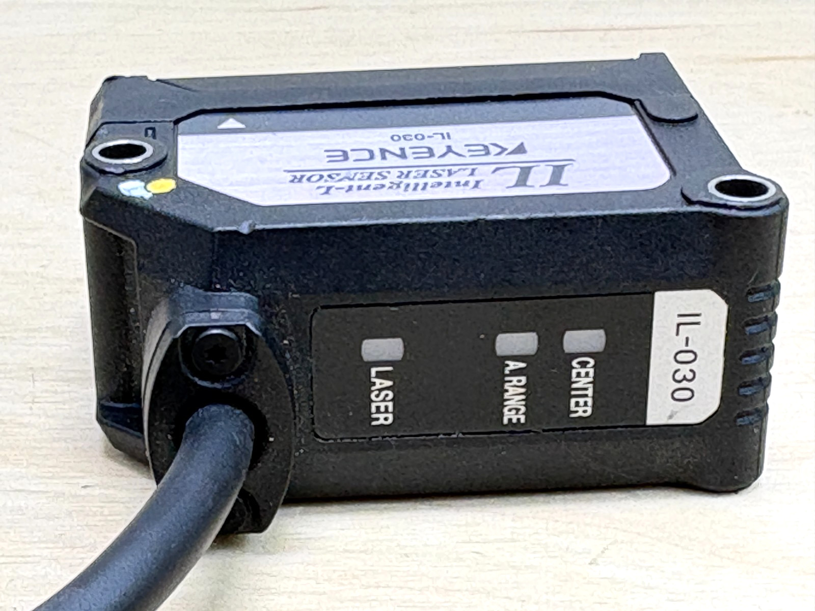 Keyence IL-030 CMOS Multi-Function Analog Laser Sensor Head