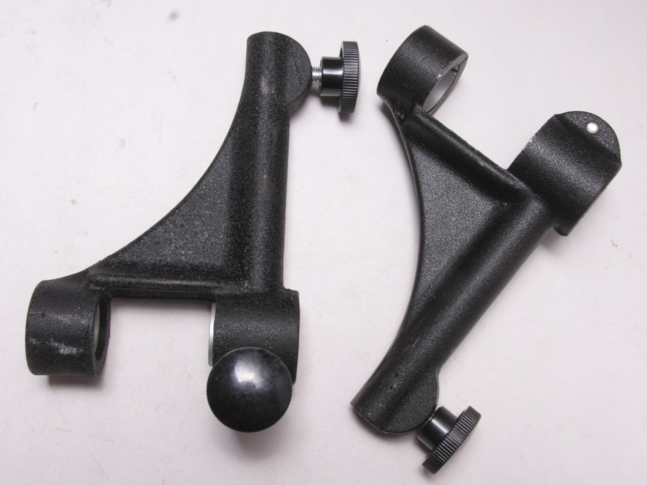(2) 1" Opening Studio Stand Adapter - USED G18H
