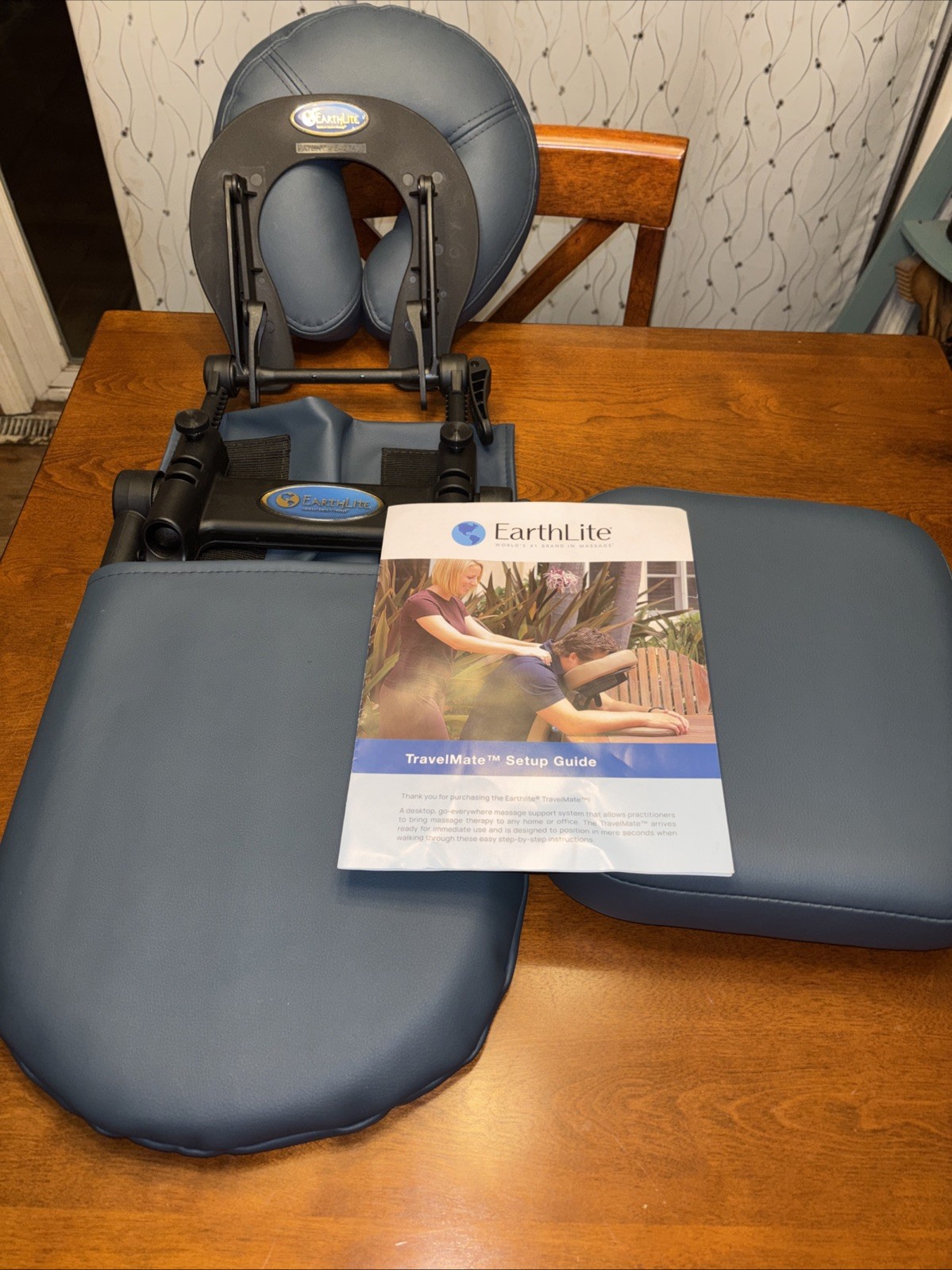 Earthlite Travelmate 2 abletop Seated Massage /  Head Down  Vitrectomy  Patients