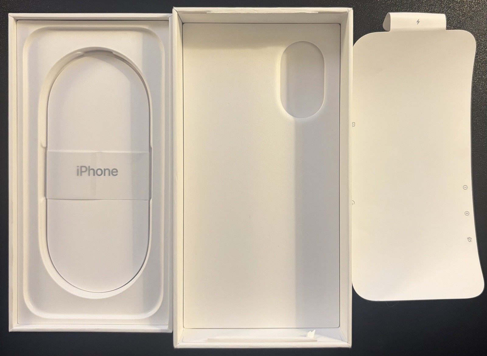 iPhone 17 Box