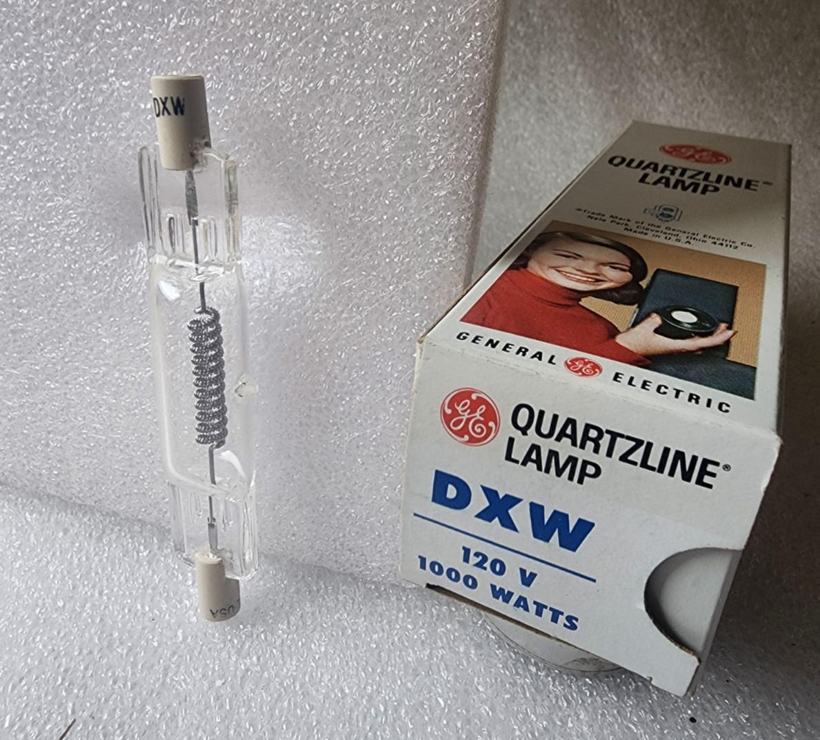 DXW GE 1000w 120v Tungsten/Halogen Lamp NEW old stock Base R7s