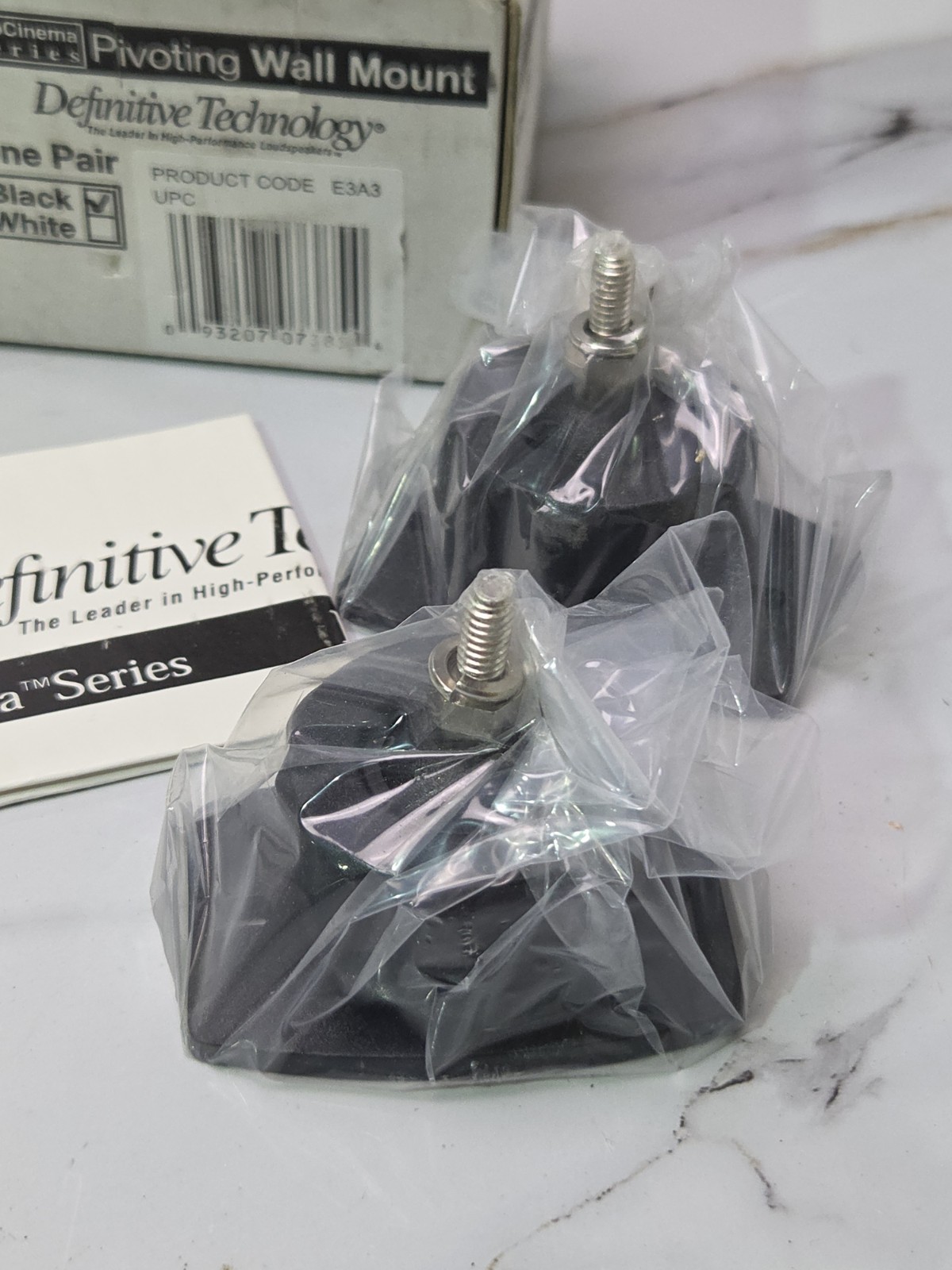 Definitive Technology Pivoting Wall Mount (Black)
