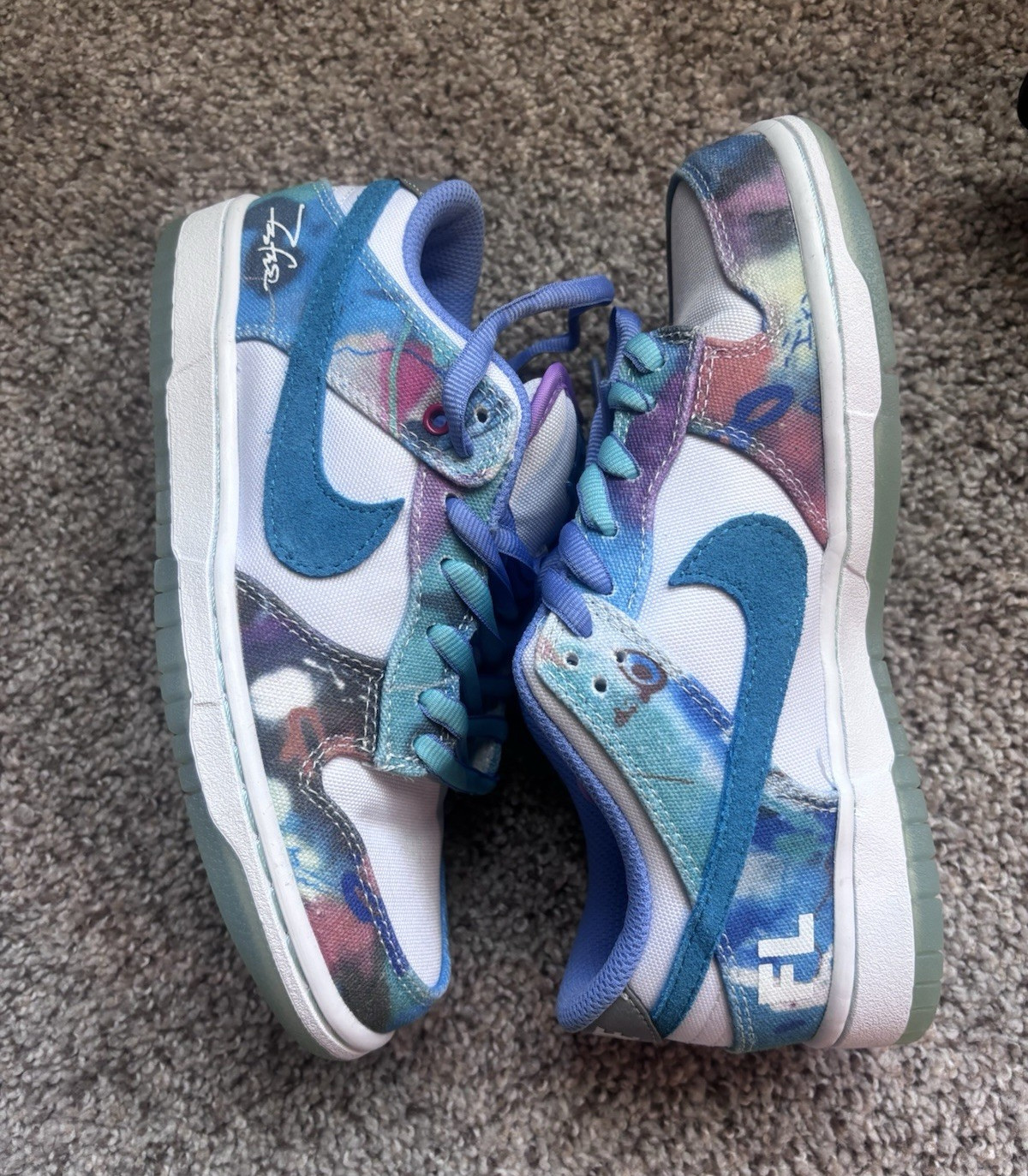 Futura laboratories x nike SB dunk low