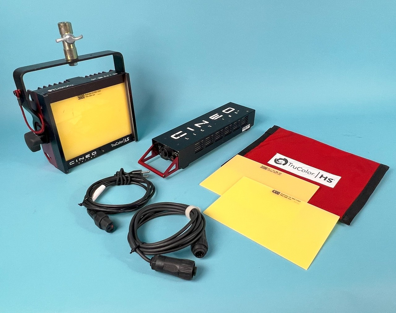 CINEO DX450 TRUCOLOR LAMP HEAD: 1kw, power supply, cord |603-8699597