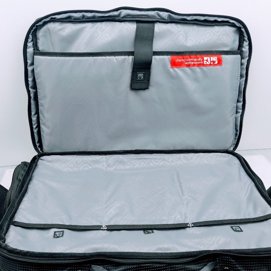 Ogio Technologio, Messenger / Laptop Bag, Two To One Shoulder Strap System, NICE