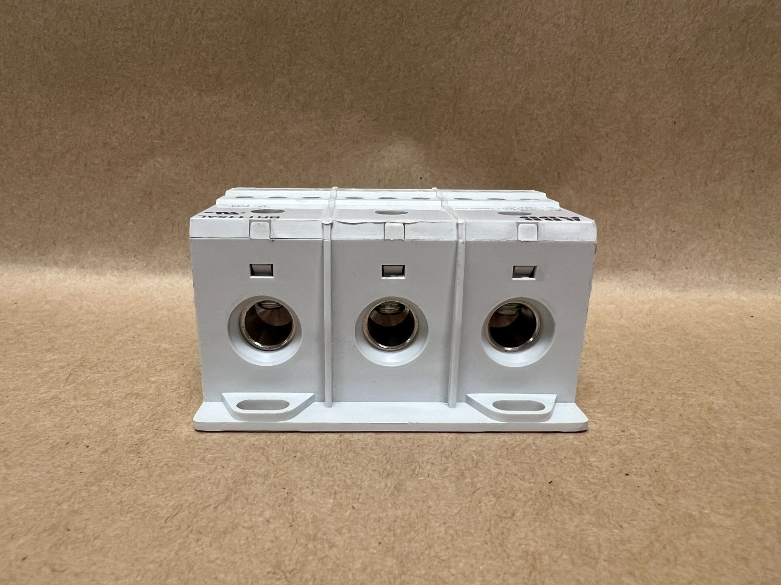 ABB BRT115AL Distribution Box