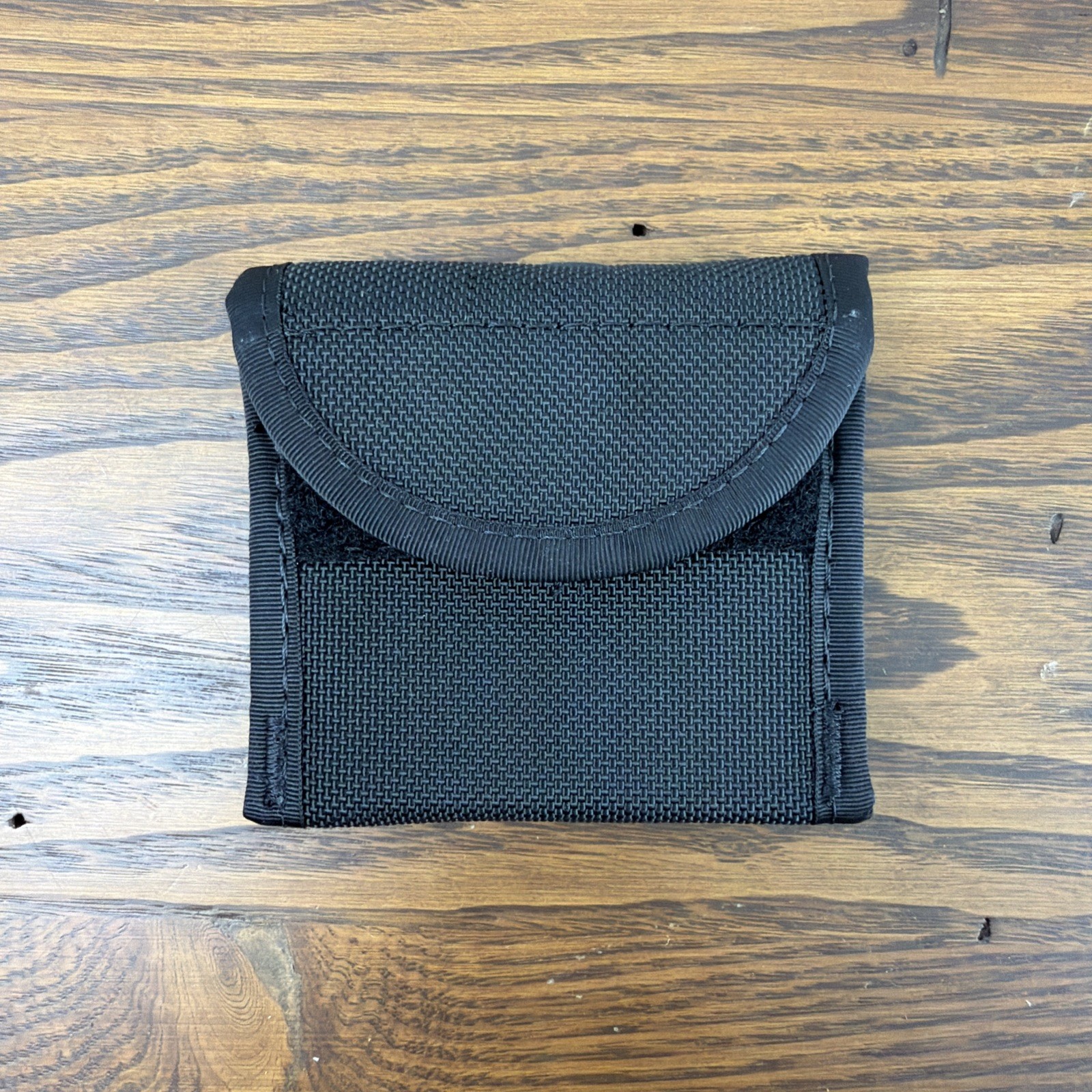 Safariland 4600-4V Deluxe Padded Surgical Glove Pouch Hook And Loop