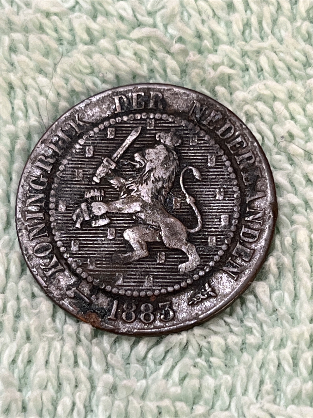 NETHERLANDS, 1883, 2 1/2 CENTS, KM#108, RARE ONLY 400K  Minted VG-F Details