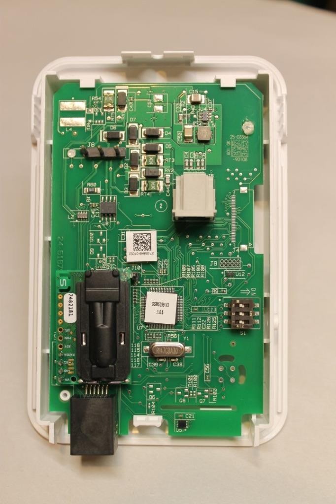 Johnson Controls NSB8BTC040-0 CO2 Temperature Sensor No Display White NEW ^