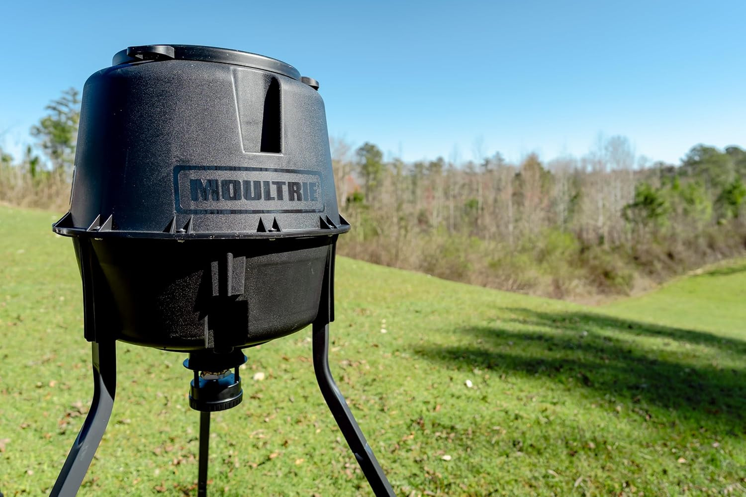 Deer Feeder Standard - 30-Gallon - Quick-Lock Hopper System - Digital Timer ...