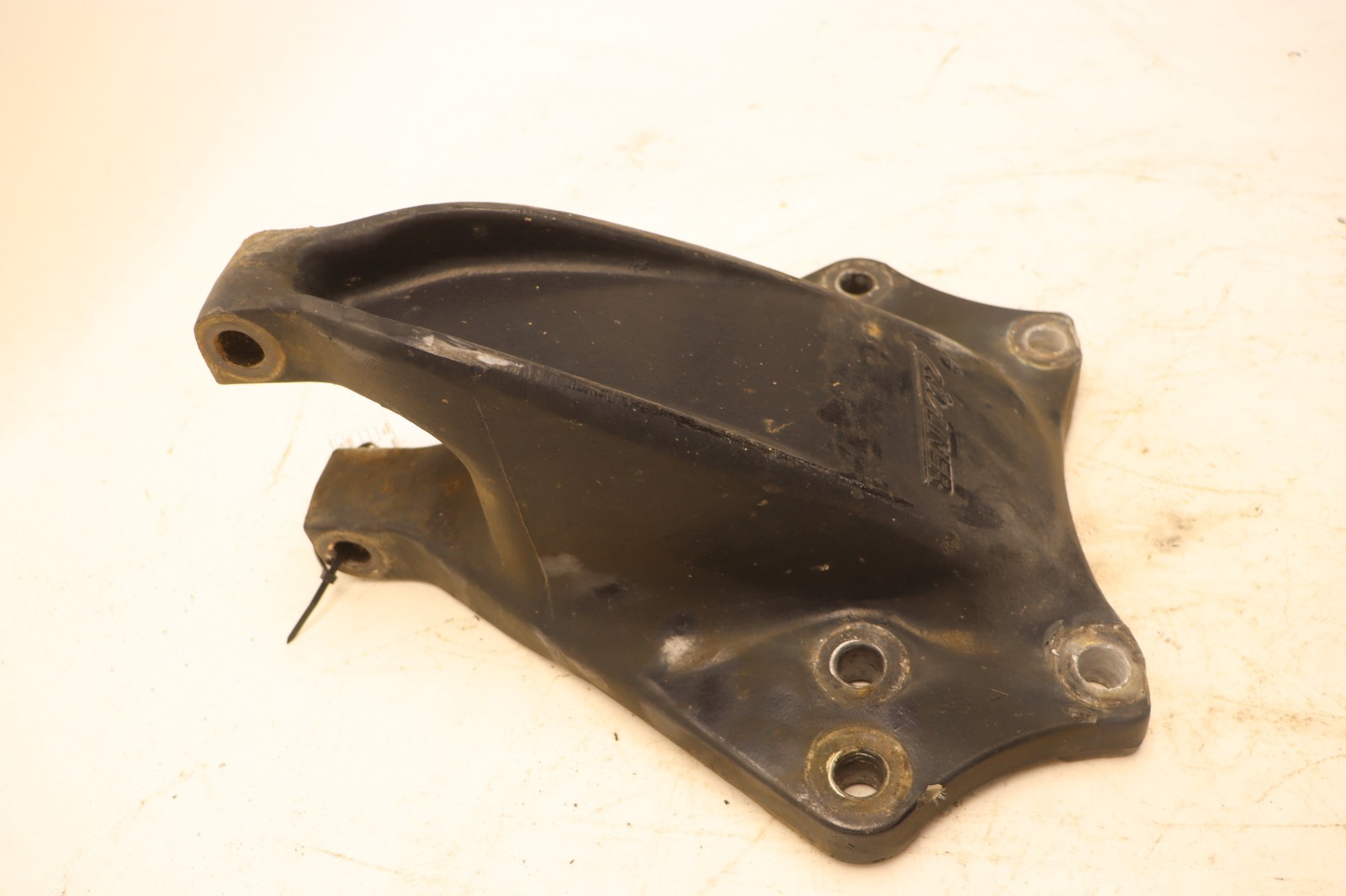 2008-2017 FREIGHTLINER CASCADIA 125 AIR LINER SPRING HANGER SUPPORT BRACKET OEM
