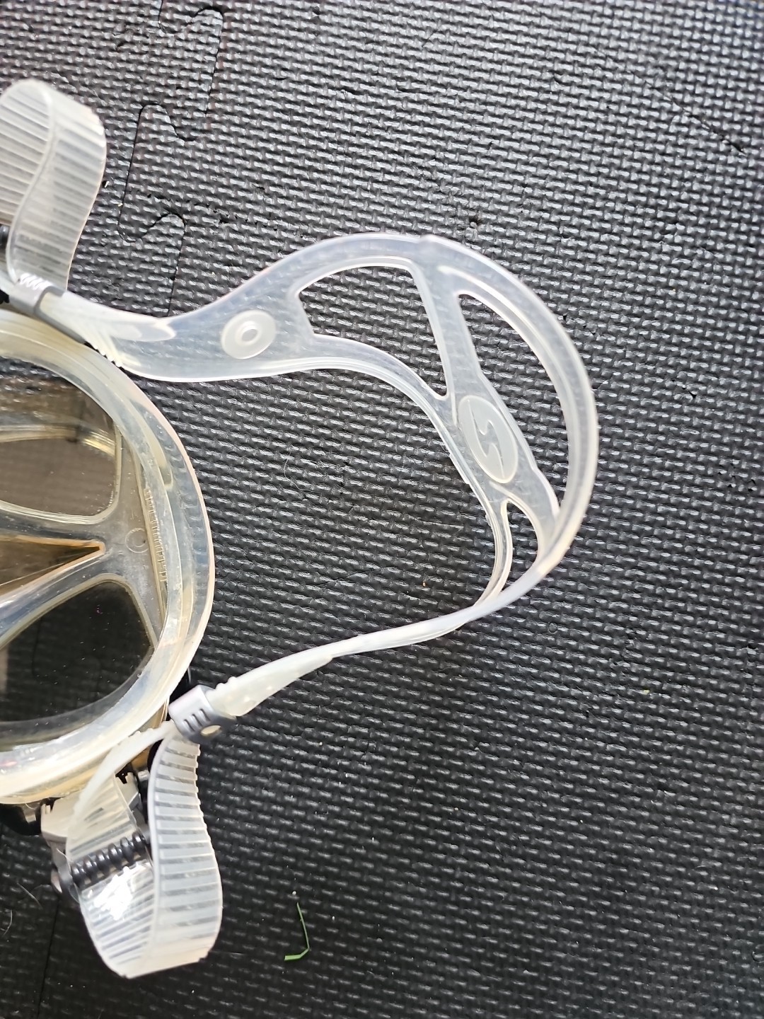 Aqua Lung LOOK 2 Transparent Dive Mask