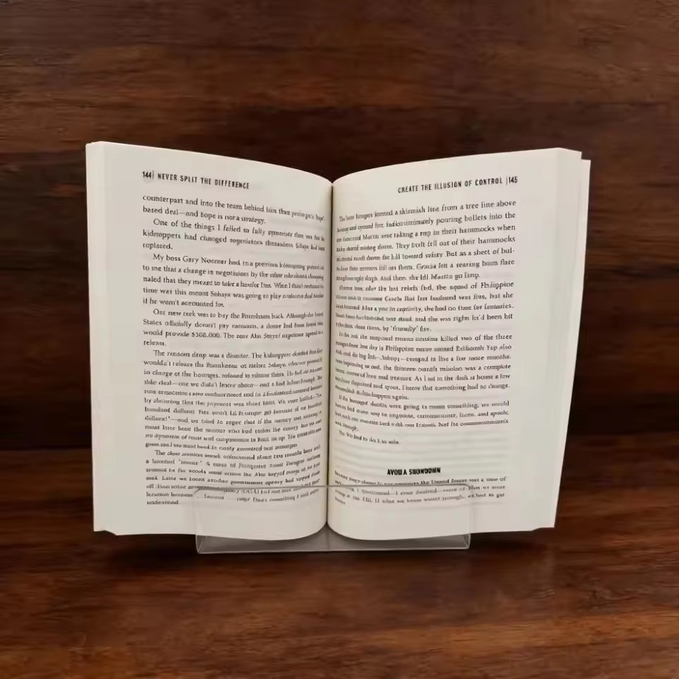 Never Split the Difference by Chris Voss | Negotiation & Communication Book