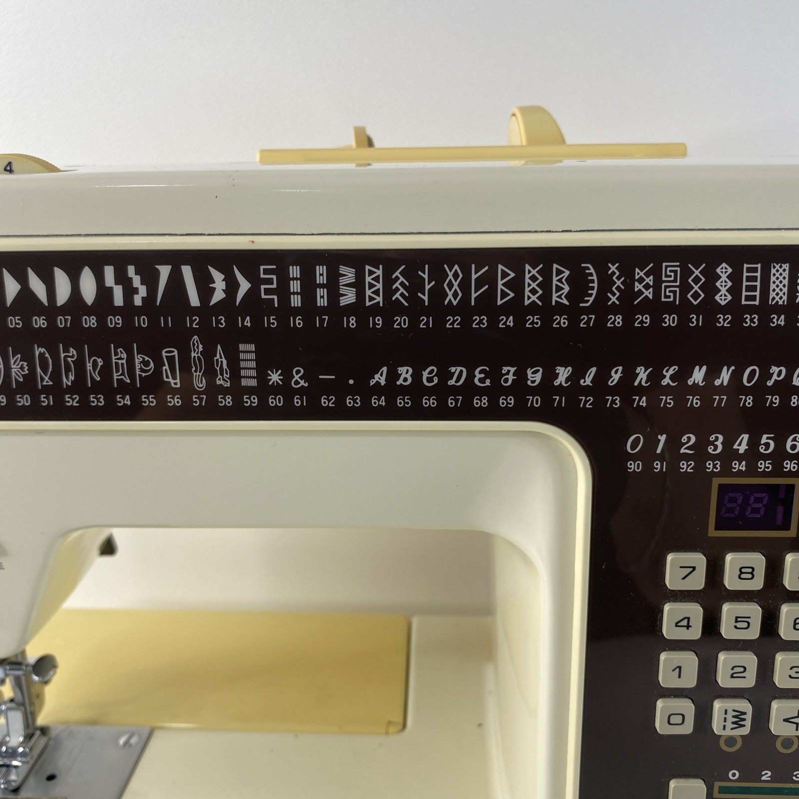 Vintage White 8000 Computerized Sewing Machine With Pedal Tested