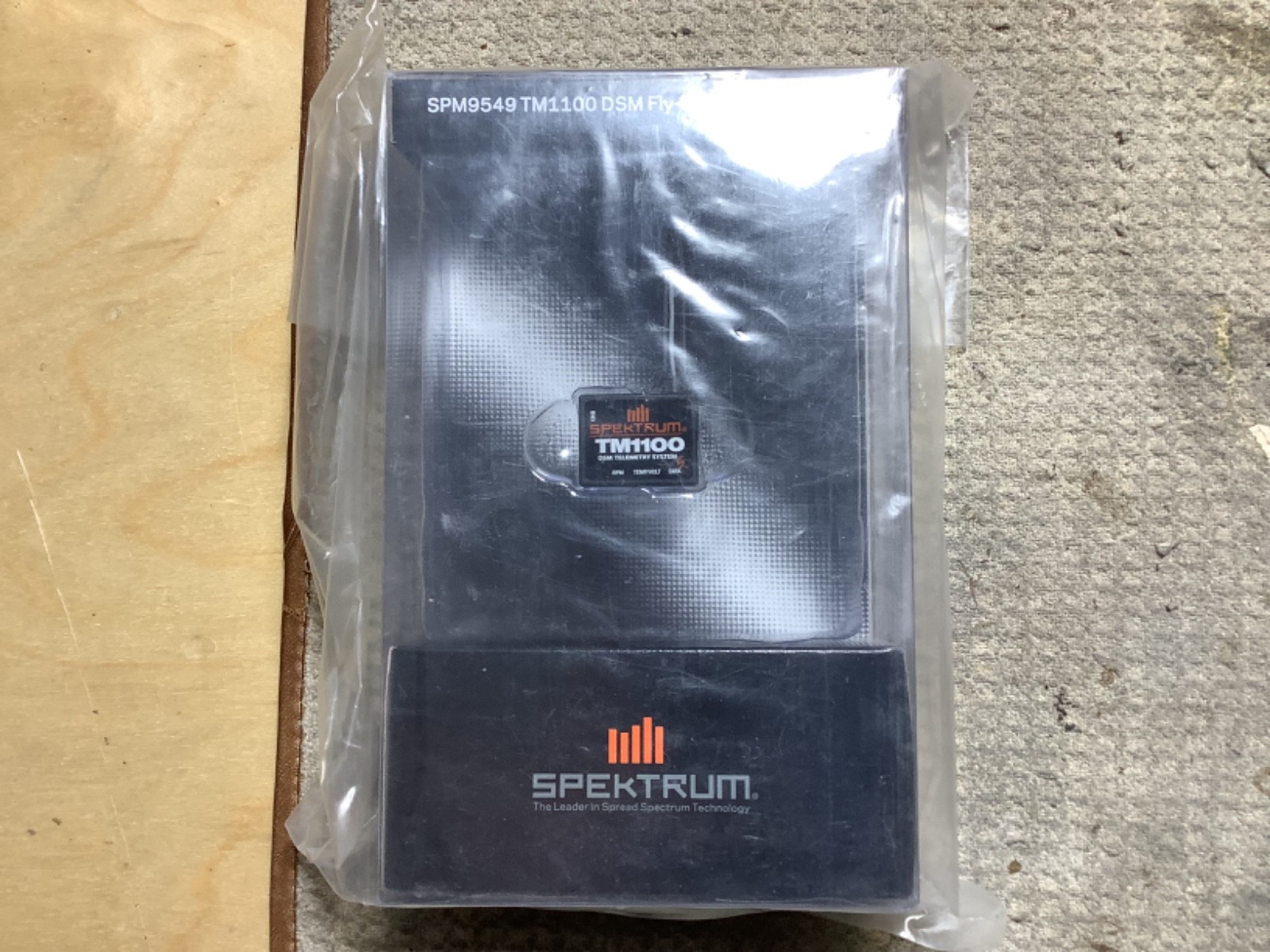 NIB Spektrum Fly By Tlelemtry TM1100 Module SPM9549