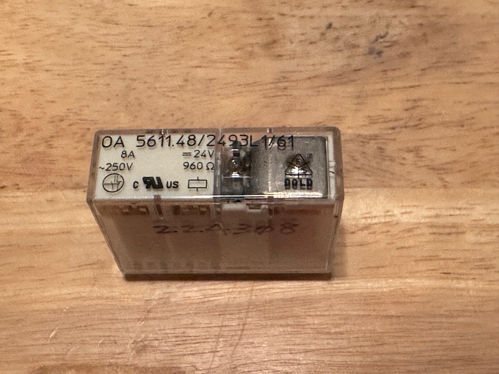 DOLD 0A 5611.48/2493L1/61  24V 8A NEW OPEN BOX