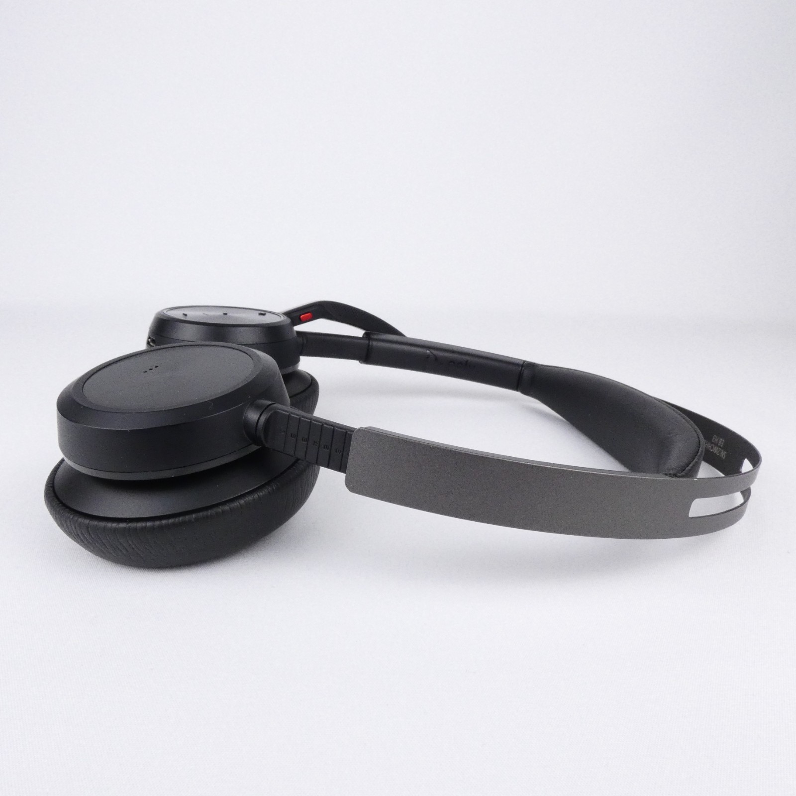 Poly Plantronics Voyager Focus 2 UC Headset Bluetooth Wireless USB Connector