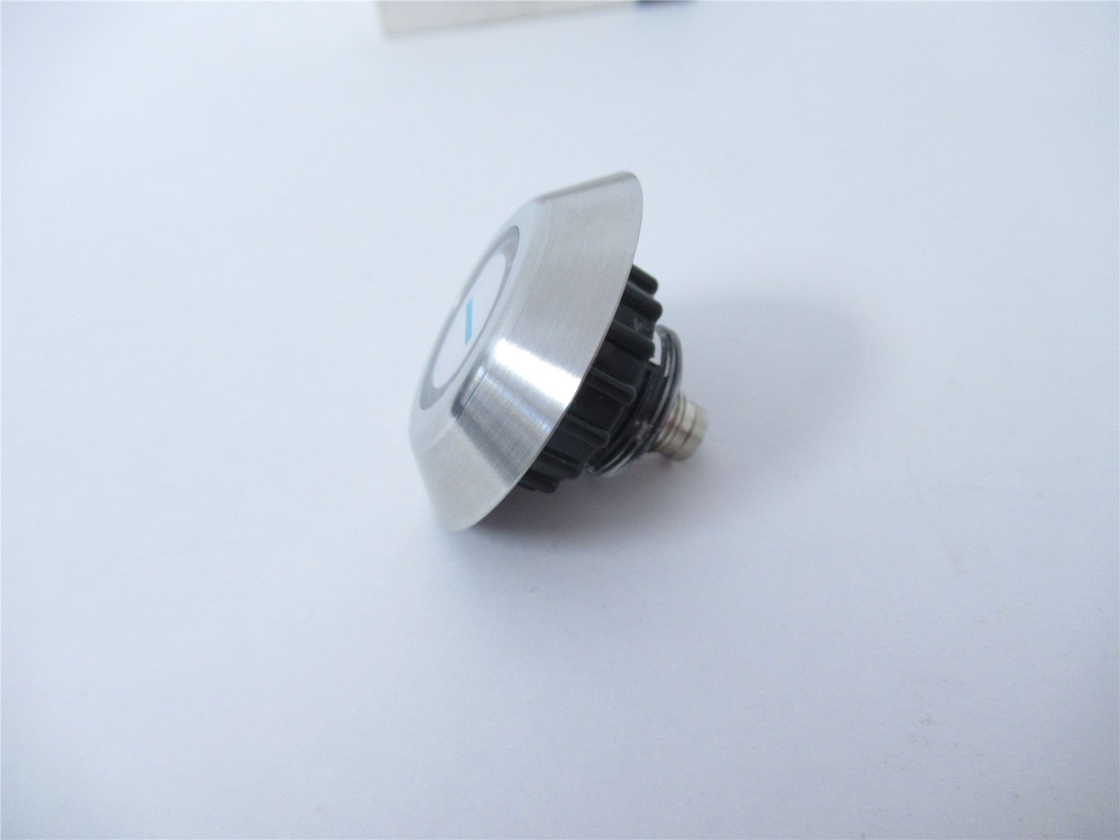 241765 New In Box; Captron CHT1-158P-203/CP70 Sensor Switch Pushbutton