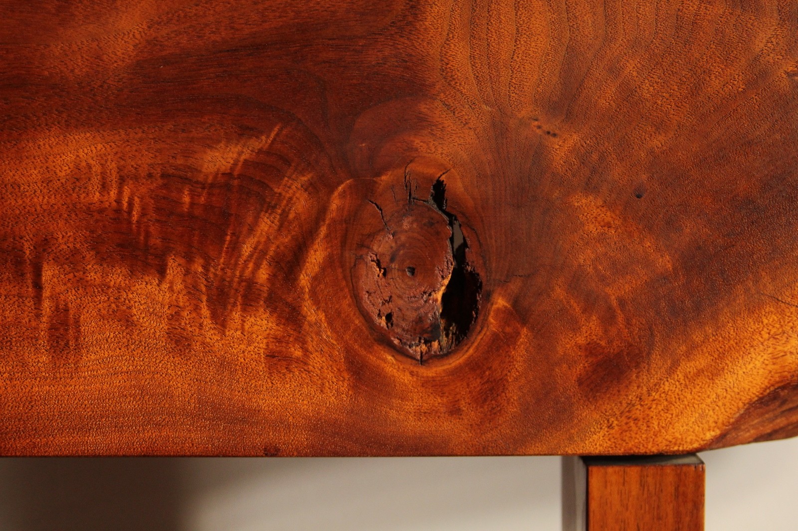 Studio Live-Edge Walnut Bench by Gino Russo, 1970s