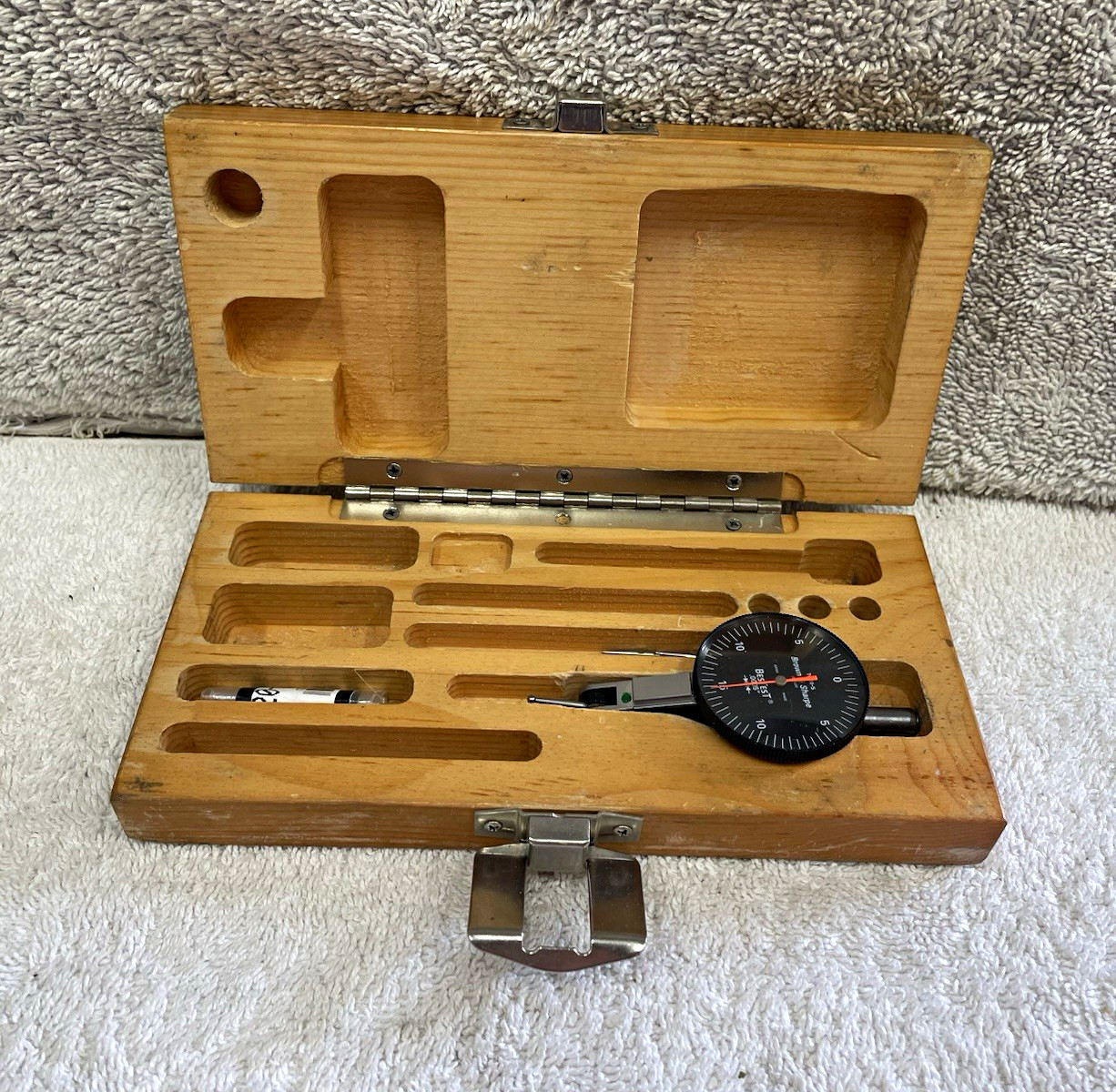 Brown & Sharpe Bestest 7031-5 Dial Test Indicator Gauge in Wooden Case