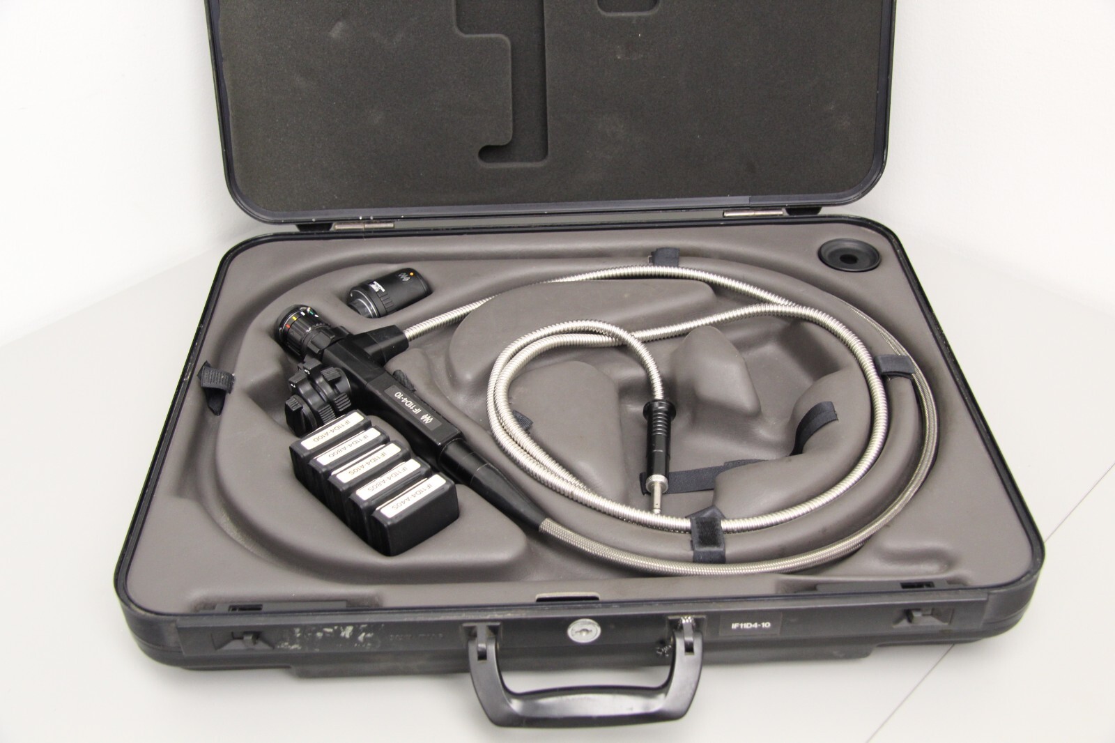 Vintage Olympus IF11D4-10 Borescope With Case and Multiple Lenses