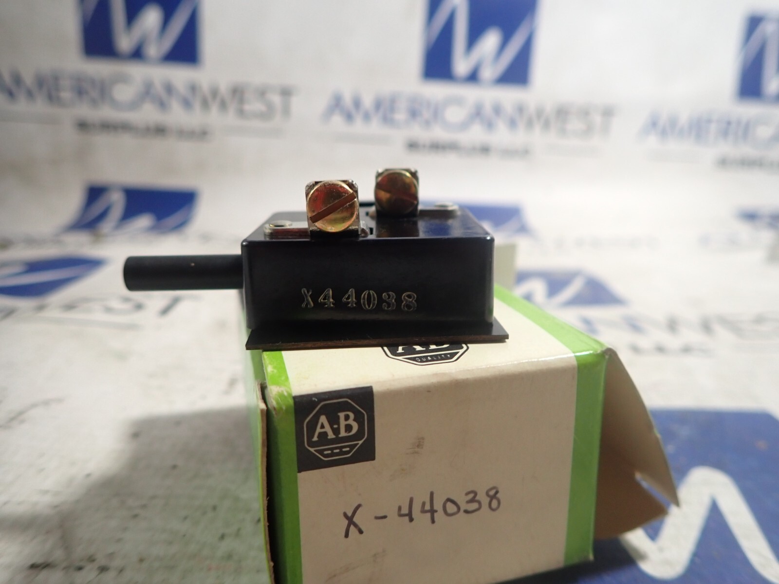 New Allen Bradley X44038 Auxiliary