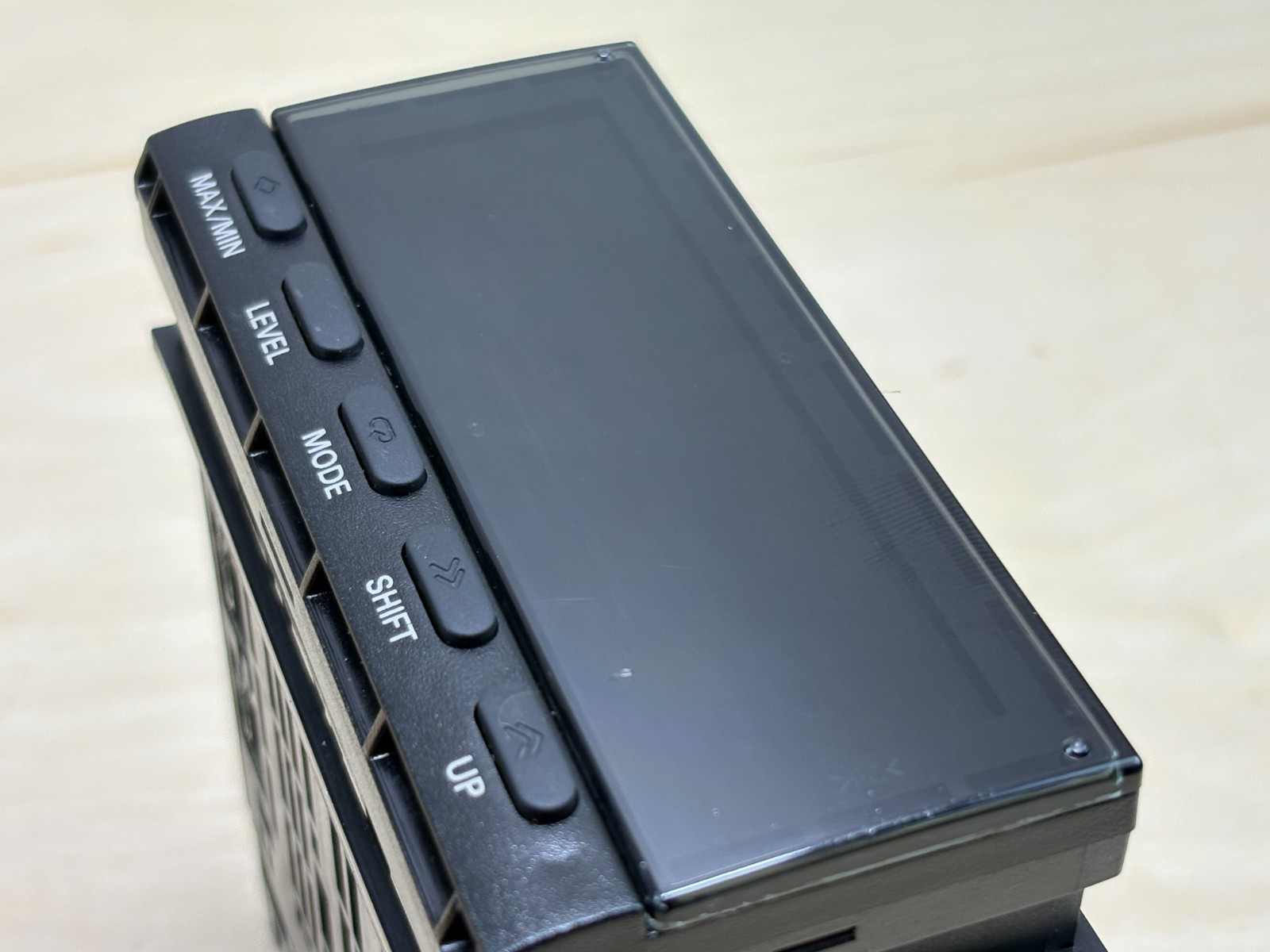 Omron K3HB-XVD Digital Panel Meter, 100-240 VAC