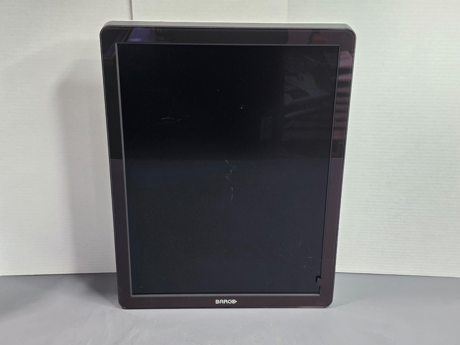 Barco Nio MDNC-3321 K9300323A Diagnostic Monitor No Power