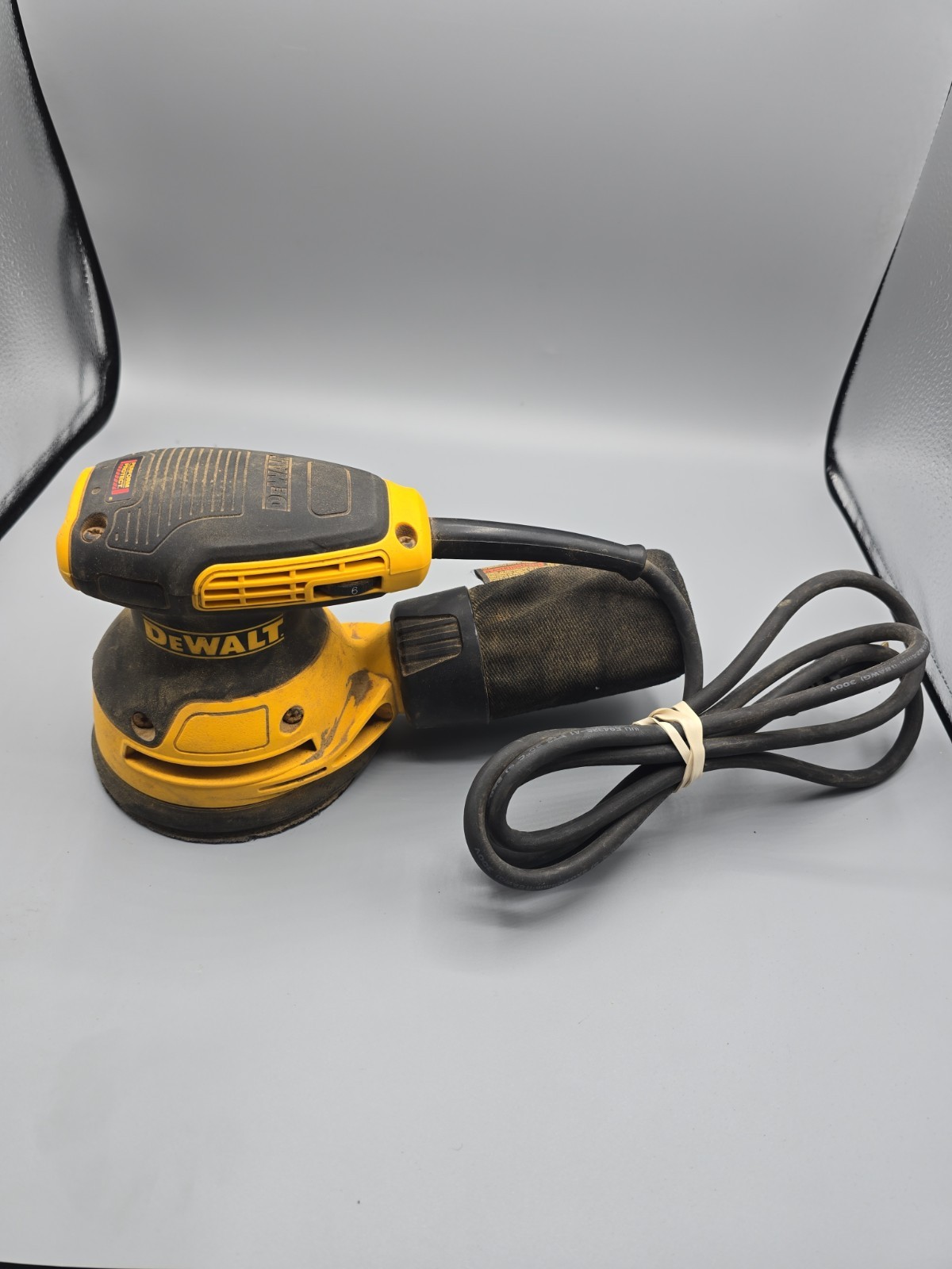 Dewalt DWE6423 Orbit Palm Sander