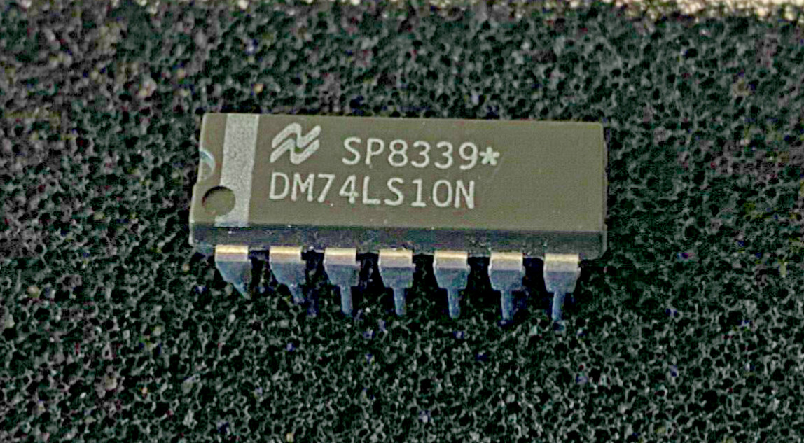 National DM74LS10N 3-ch, 3-input bipolar NAND gates Integrated Circuit