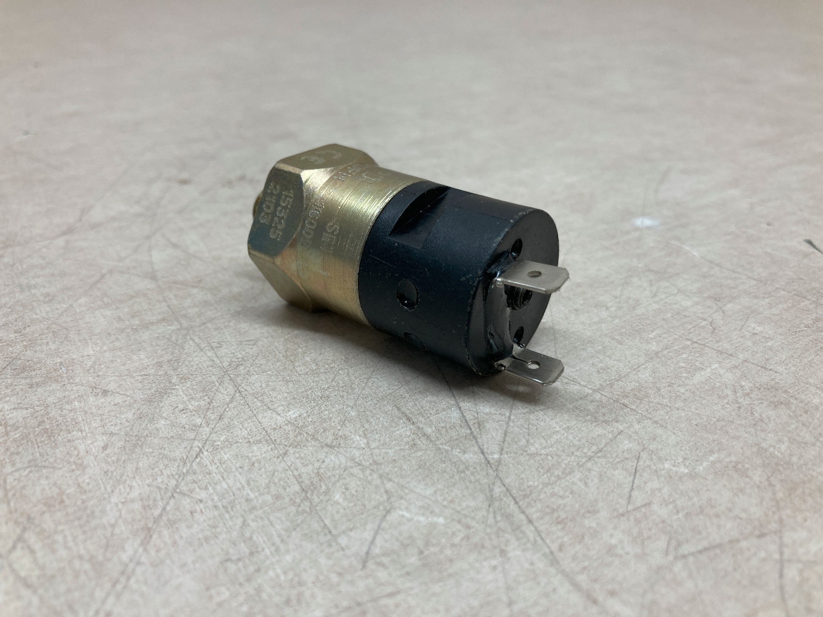 Brach Hero 26577 Pressure Switch 1600 PSI