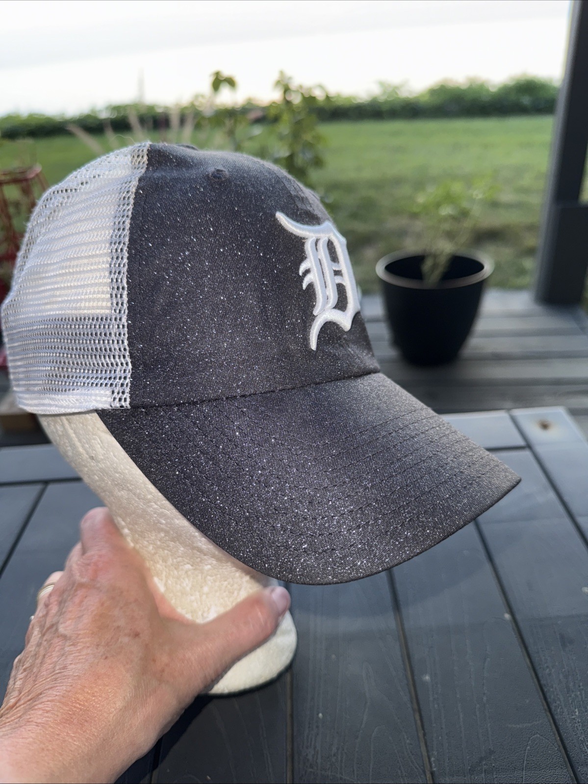 Detroit White Script D on Dark Gray Sparkle Hat Cap Women’s White Mesh SnapBack