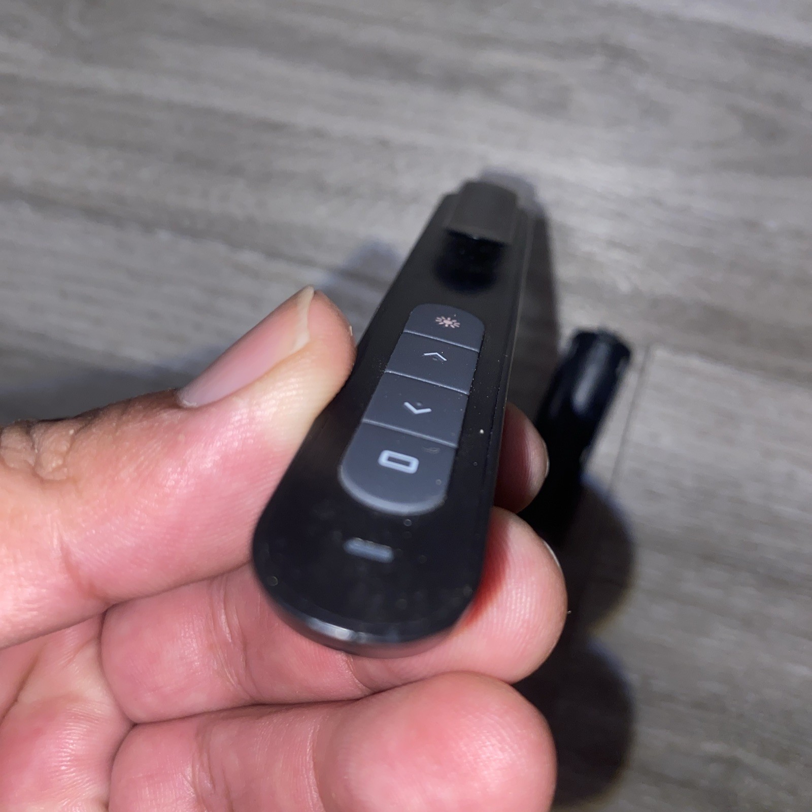 Wireless Presenter Pointer PowerPoint Clicker, 2.4GHz Mouse Volume (missing USB)