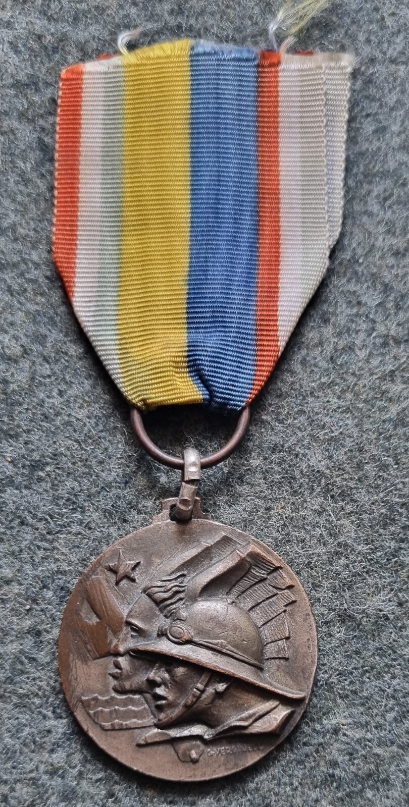 RARE COLONIAL MEDAL "THE FRANCESCO GROUP BARACCA AI COMBATANTS IN A.O."